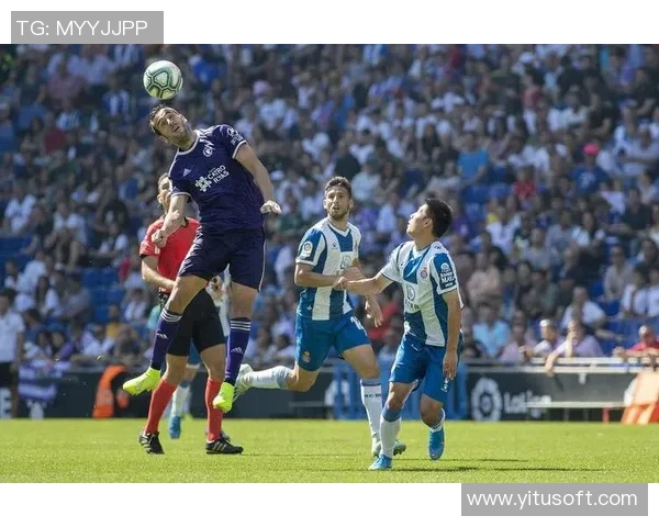 青年人对阵巴伦西亚的精彩较量展现足球激情与年轻活力
